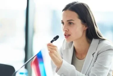 The Complete Storytelling Course for Speaking & Presenting